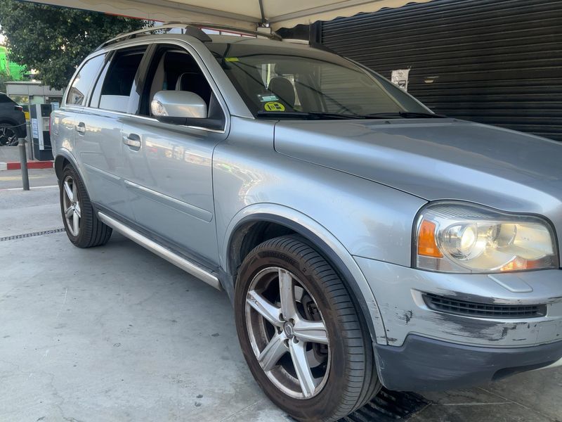Volvo XC90 2.4 D5 Sport — zdjęcie 8