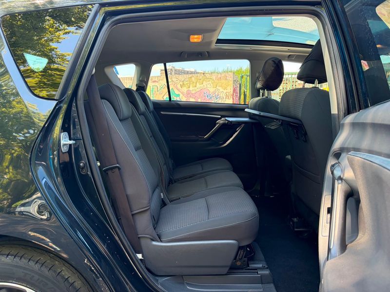 Toyota Verso 1.6 — zdjęcie 14