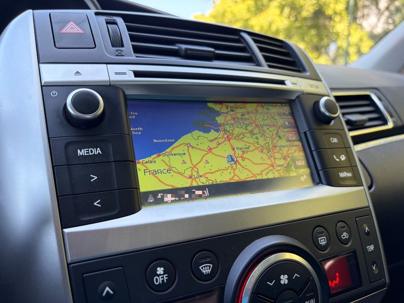 Toyota Verso 1.6 — zdjęcie 13