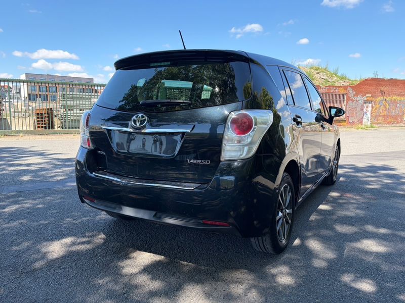 Toyota Verso 1.6 — zdjęcie 5