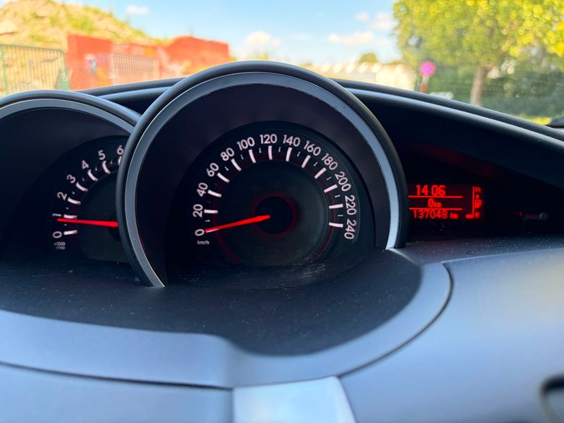 Toyota Verso 1.6 — zdjęcie 12