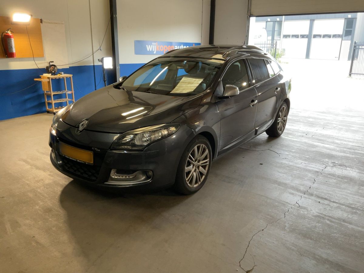 Renault Megane 2012 — photo 1