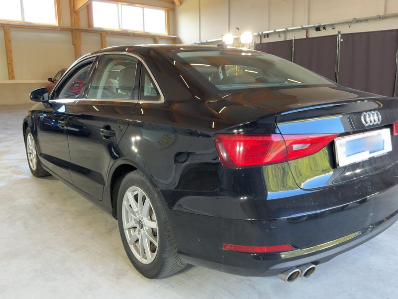 Audi A3 Limousine 2.0 TDI quattro Ambition — zdjęcie 3
