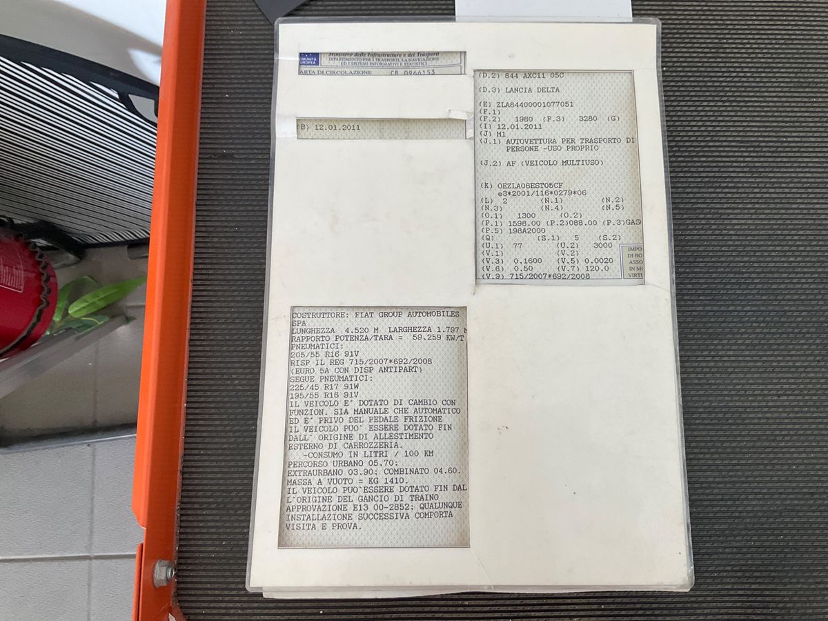 Lancia Delta 1.6 Diesel Platino