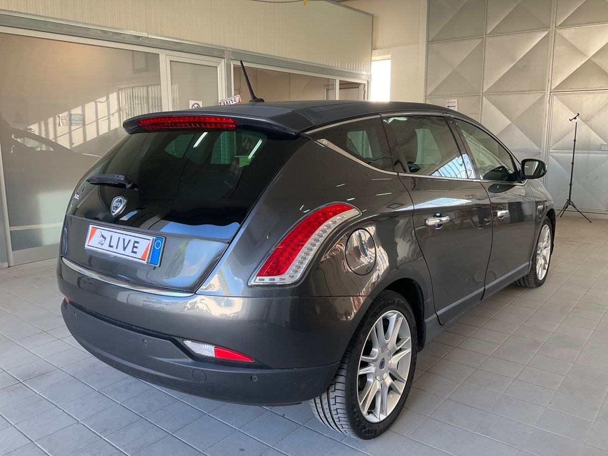 Lancia Delta 1.6 Diesel Platino