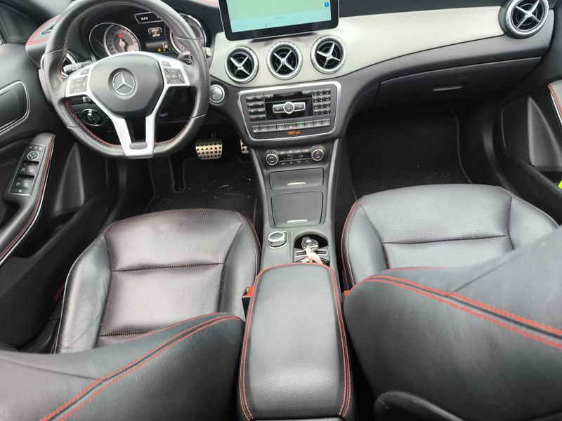 Mercedes-Benz GLA-Klasse GLA 220 d 4Matic AMG Line — zdjęcie 11