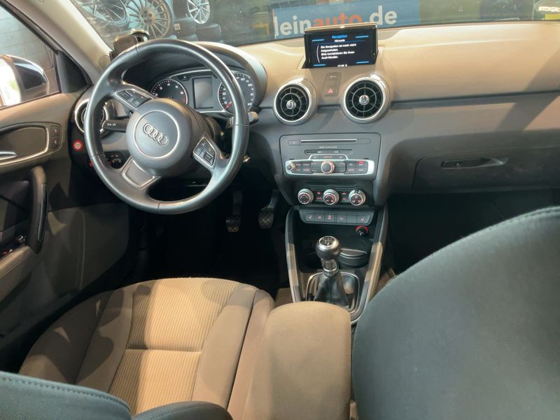Audi A1 Sportback 1.0 TFSI Design — zdjęcie 12