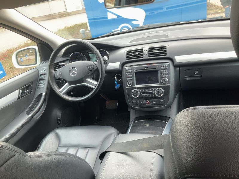 Mercedes-Benz R-Klasse R 320 CDI L 4Matic — zdjęcie 12