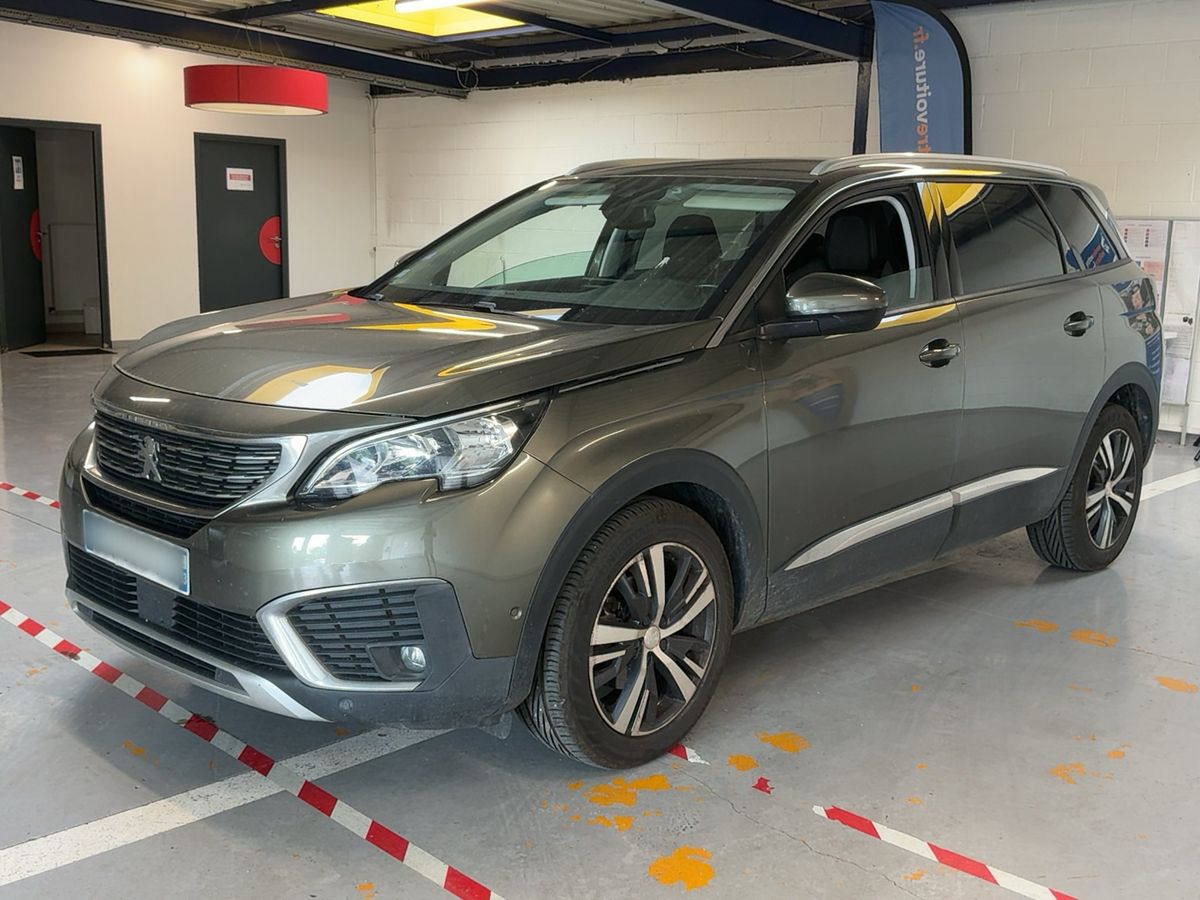Peugeot 5008 2017 — photo 1