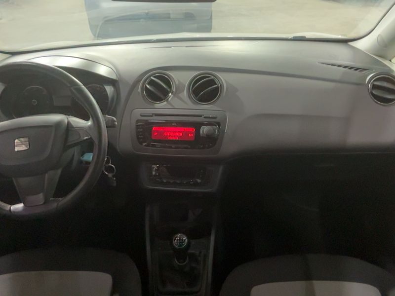 Seat Ibiza 1.6 TDI Stylance / Style — zdjęcie 12