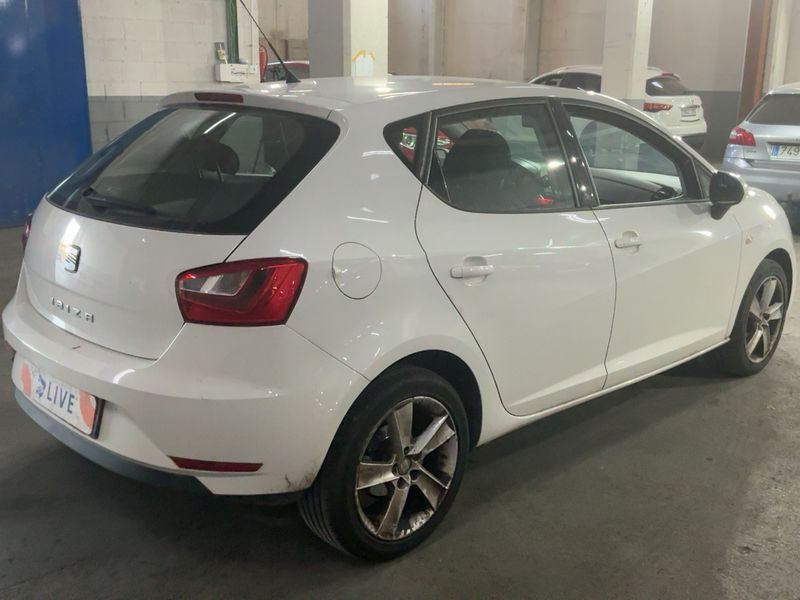 Seat Ibiza 1.6 TDI Stylance / Style — zdjęcie 6