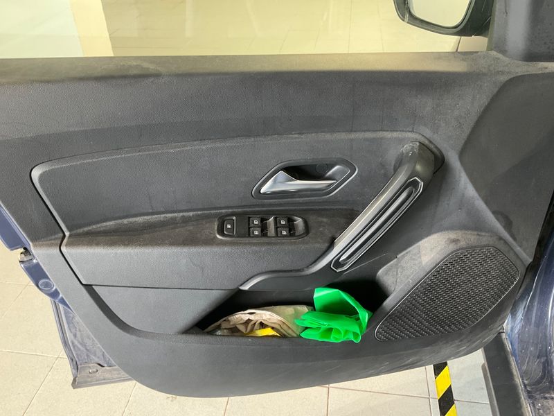 Dacia Duster 1.6 SCe LPG Comfort 2019 – снимка 33