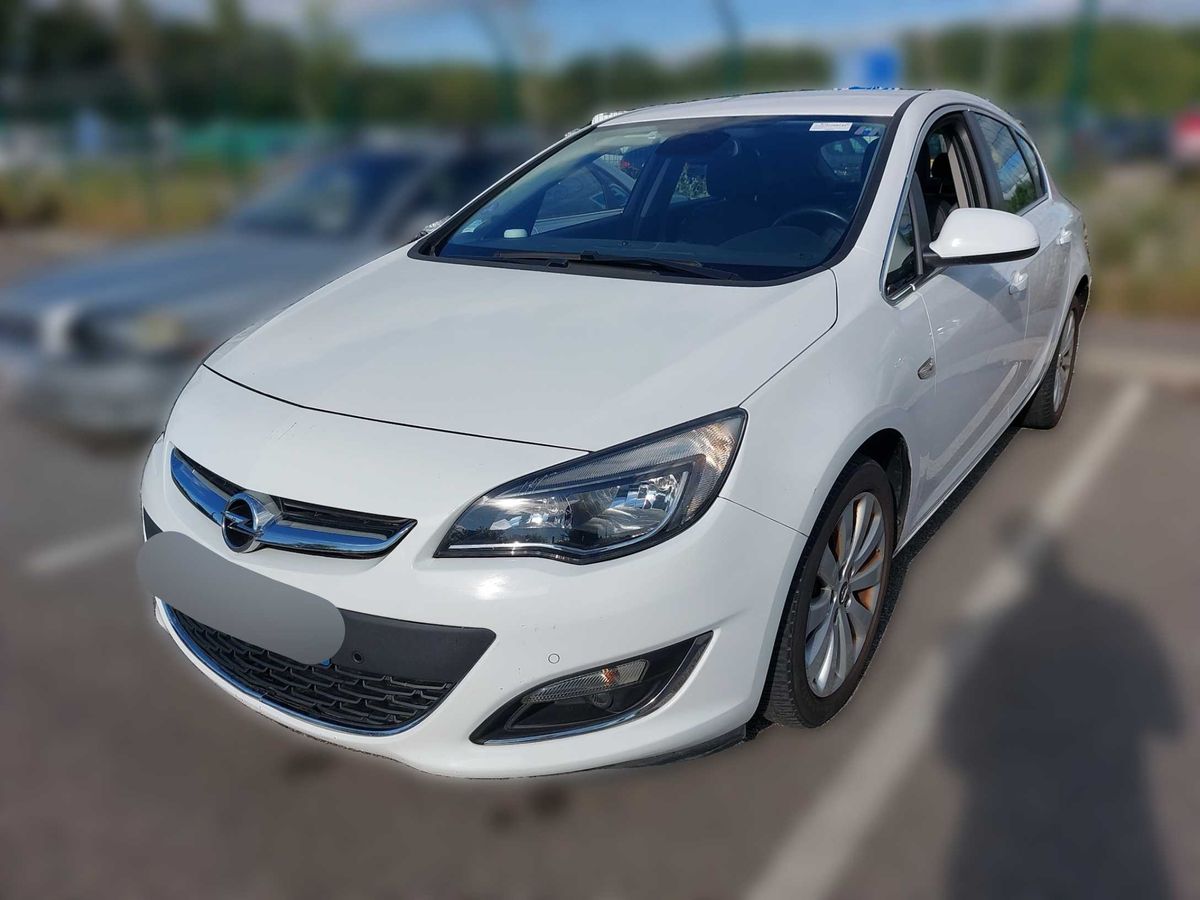 Opel Astra 2014 — photo 1