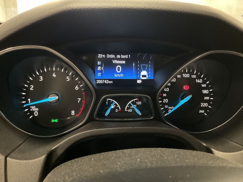 Ford Focus 1.5 EcoBoost Titanium 2017 – снимка 18