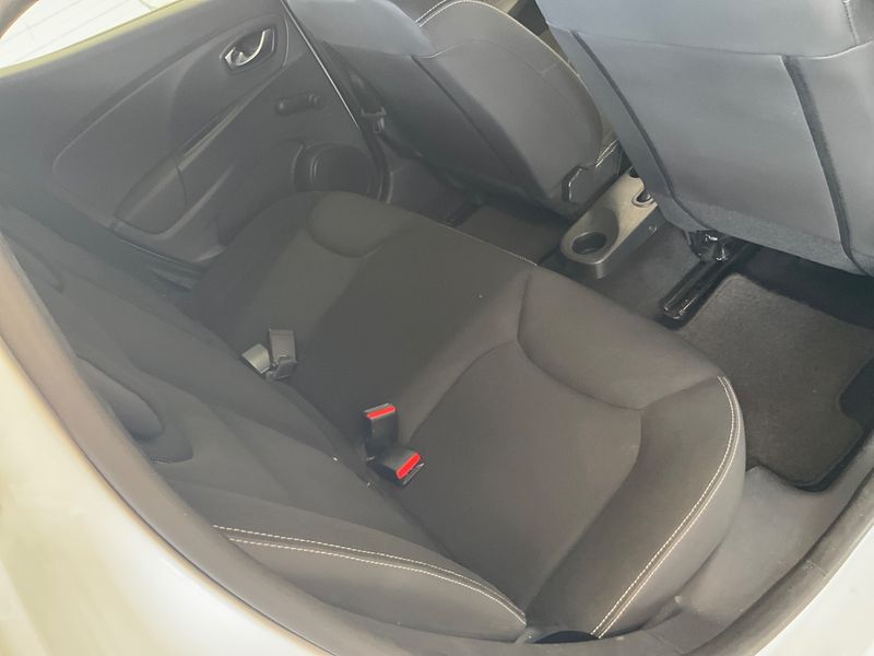 Renault Clio 1.2 Life 2017 – снимка 35
