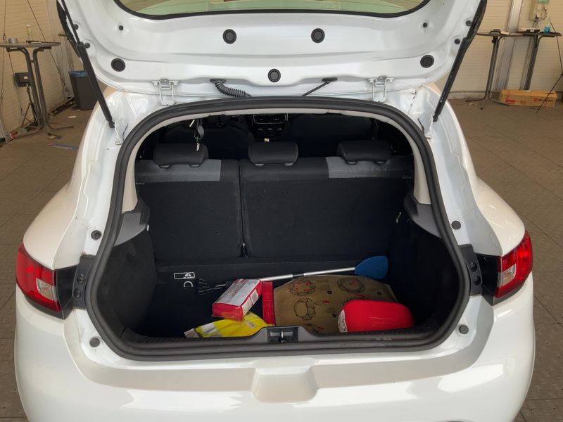 Renault Clio 1.2 Life 2017 – снимка 15