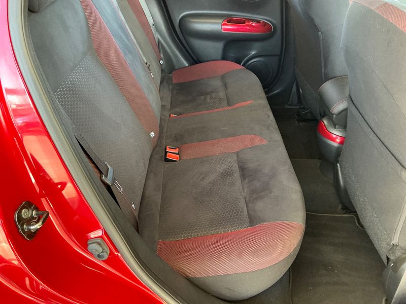Nissan Juke 1.2 360 2015 – снимка 31