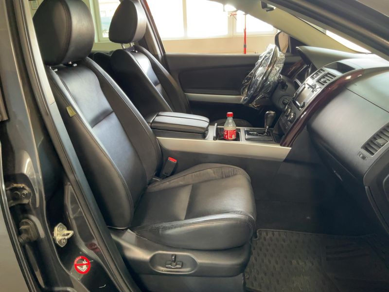 Mazda CX-9 3.7 V6 Luxury — zdjęcie 11