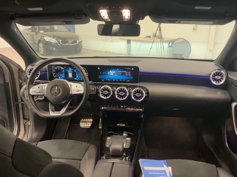 Mercedes-Benz A-Klasse A 200 d AMG Line — zdjęcie 12