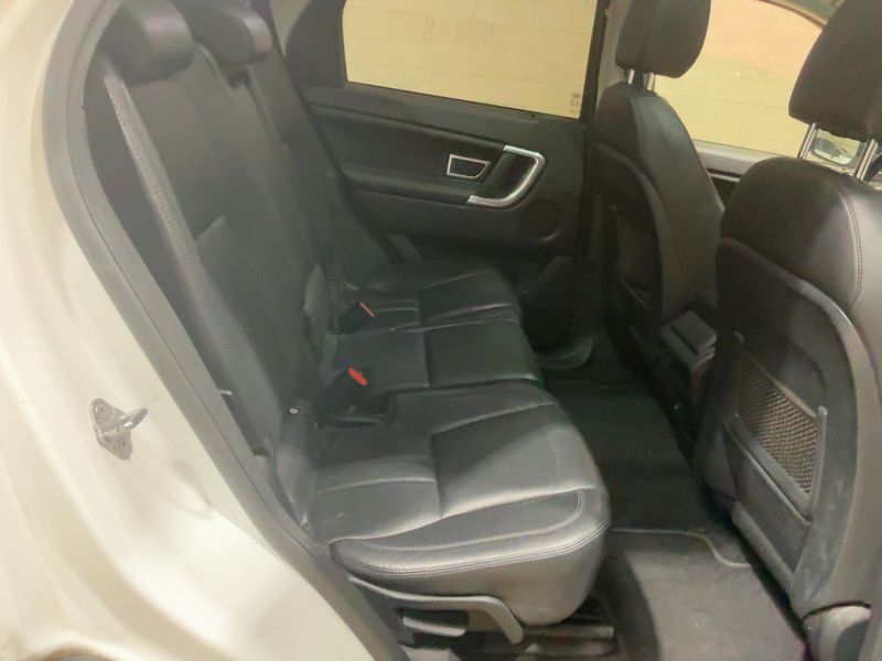 Land Rover Discovery Sport 2.0 Td4 HSE — zdjęcie 14