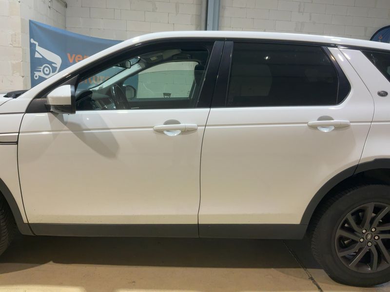 Land Rover Discovery Sport 2.0 Td4 HSE — zdjęcie 4