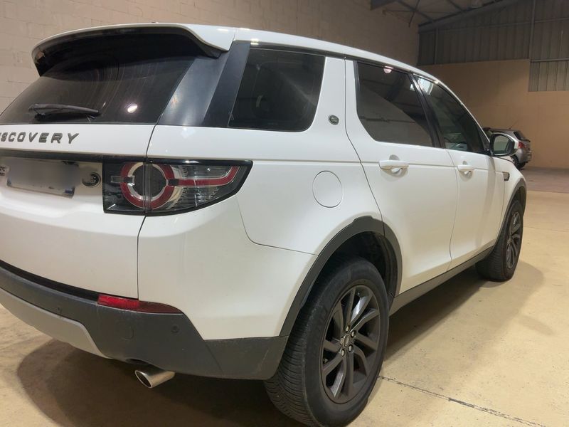 Land Rover Discovery Sport 2.0 Td4 HSE — zdjęcie 6