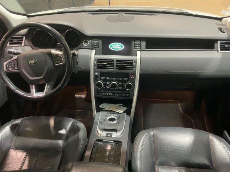 Land Rover Discovery Sport 2.0 Td4 HSE — zdjęcie 12