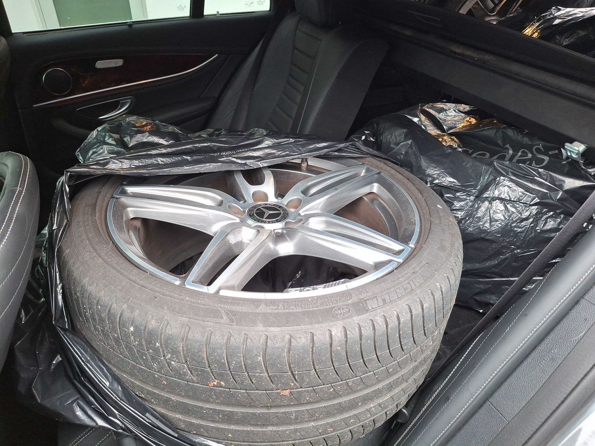 Mercedes-Benz E-Klasse 2019 — photo 51