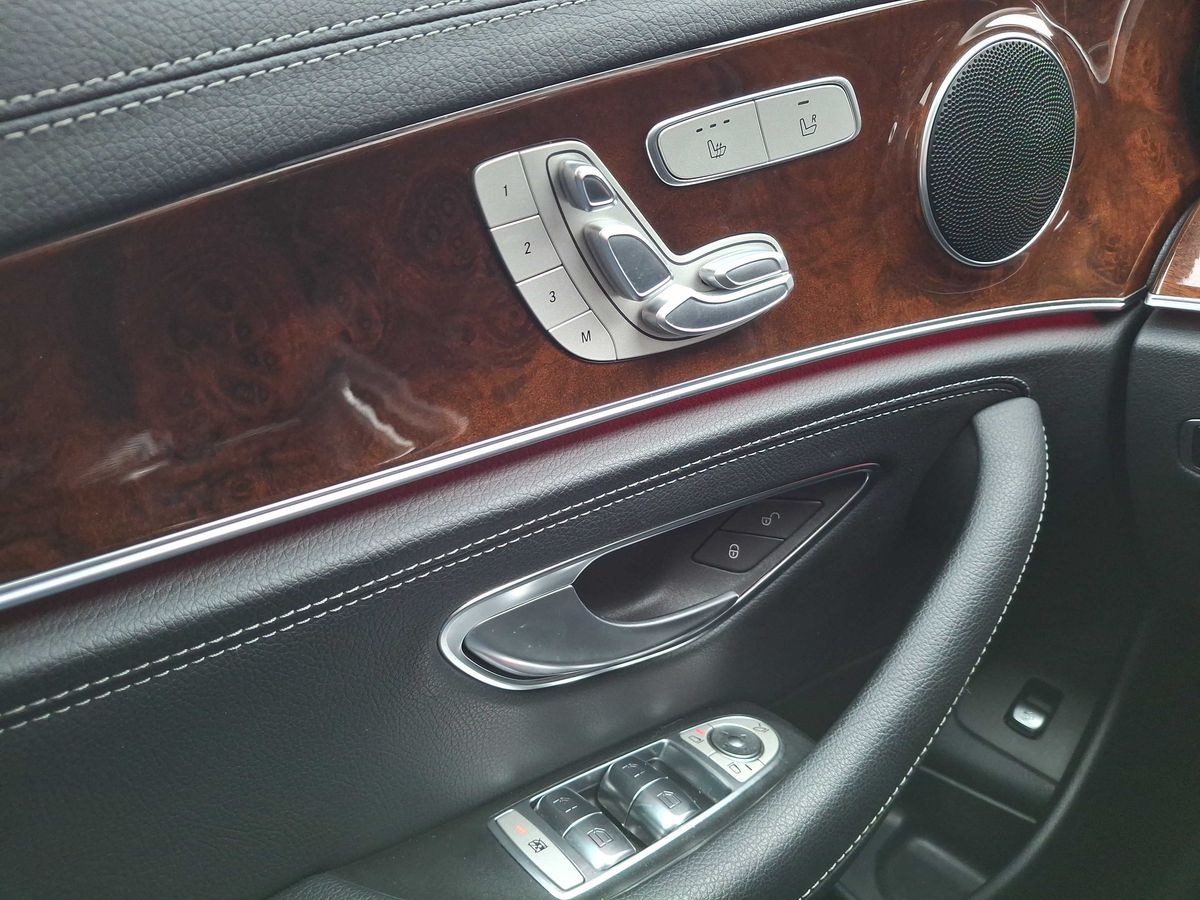 Mercedes-Benz E-Klasse 2019 — photo 36