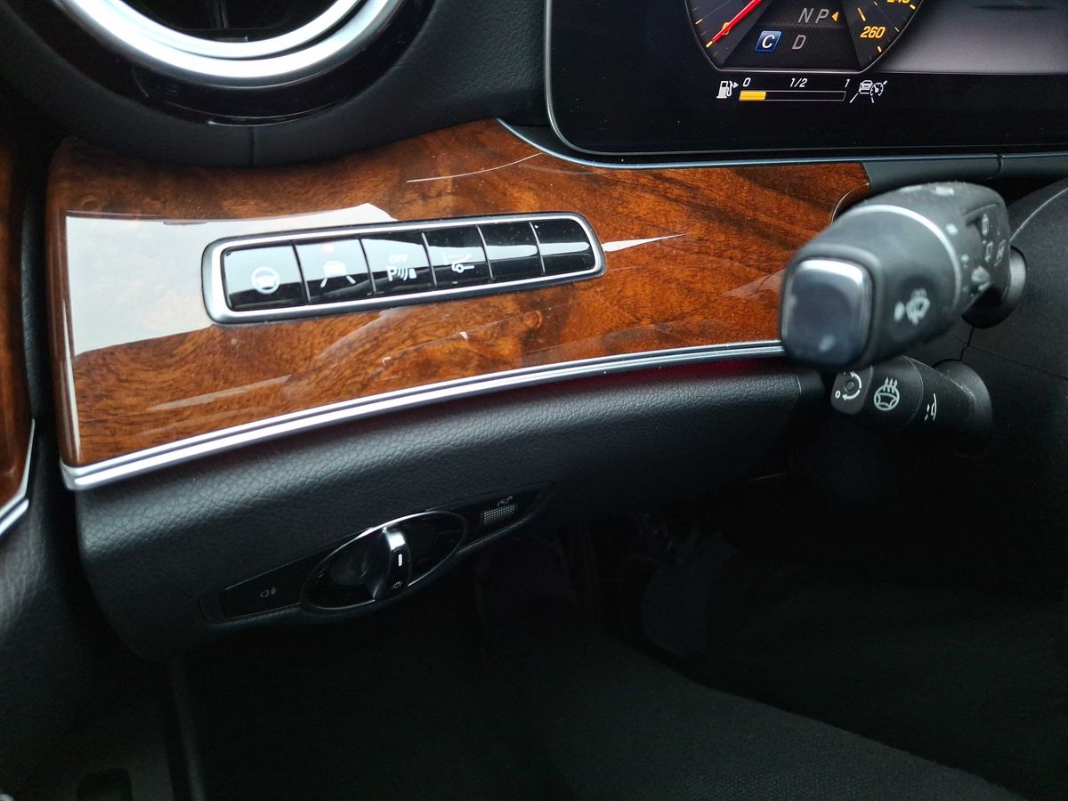 Mercedes-Benz E-Klasse 2019 — photo 37