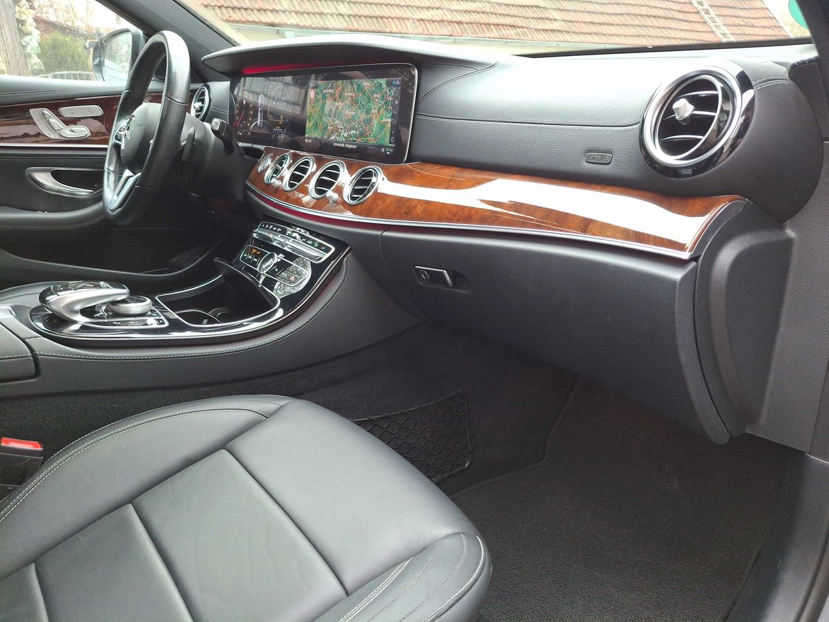 Mercedes-Benz E-Klasse 2019 — photo 48