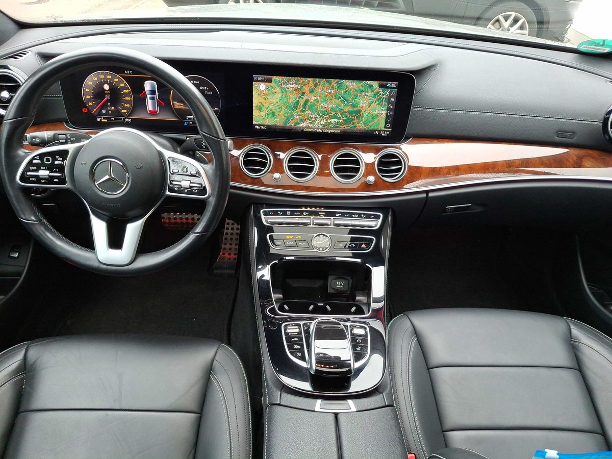 Mercedes-Benz E-Klasse 2019 — photo 12