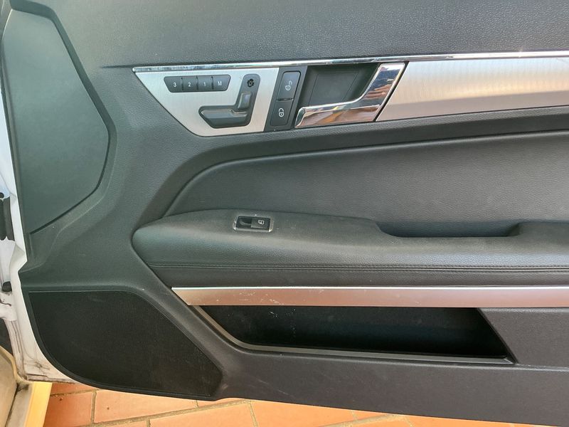 Mercedes-Benz E-Klasse E 250 CDI BlueEfficiency Avantgarde 2012 – снимка 41