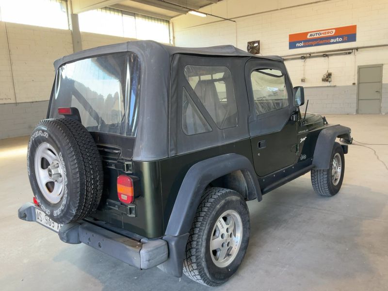 Jeep Wrangler 2.5 Sport — zdjęcie 6