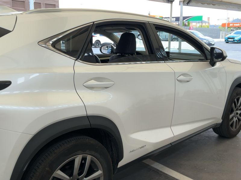Lexus NX-Serie NX 300h E-Four Executive Line — zdjęcie 7
