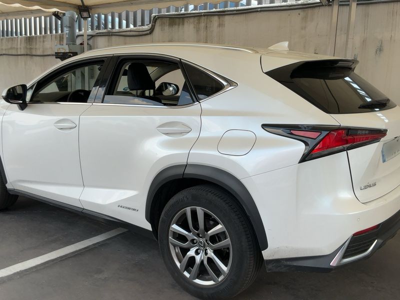 Lexus NX-Serie NX 300h E-Four Executive Line — zdjęcie 3