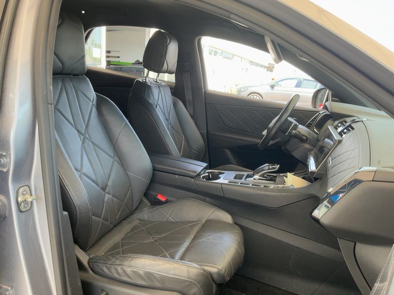 DS Automobiles DS7 Crossback 2.0 Blue-HDi GrandChic — zdjęcie 11