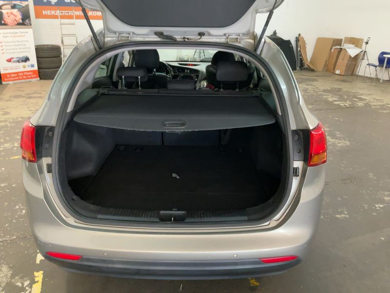 Kia cee'd 1.6 GDI Vision 2014 – снимка 16
