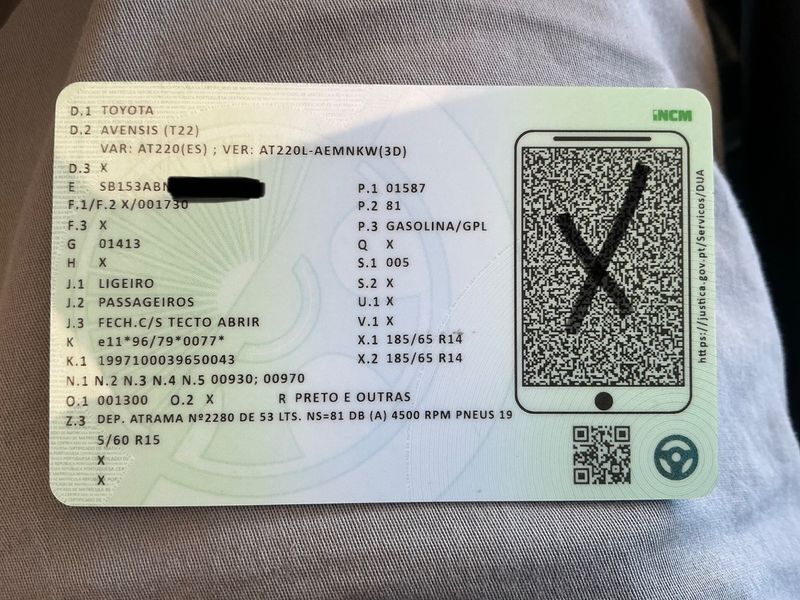 Toyota Avensis 1.6 — zdjęcie 5