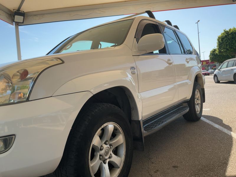 Toyota Land Cruiser 3.0 D-4D VX — zdjęcie 2