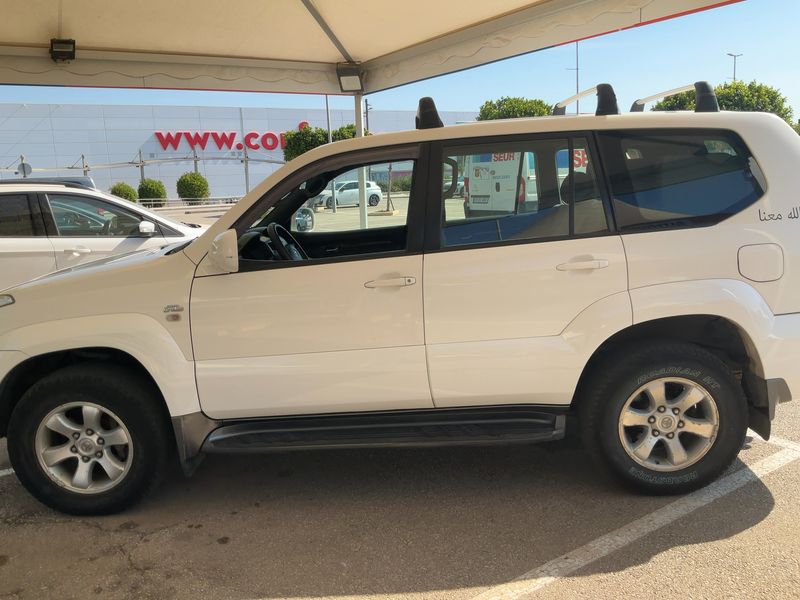 Toyota Land Cruiser 3.0 D-4D VX — zdjęcie 4