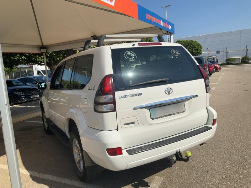 Toyota Land Cruiser 3.0 D-4D VX — zdjęcie 3