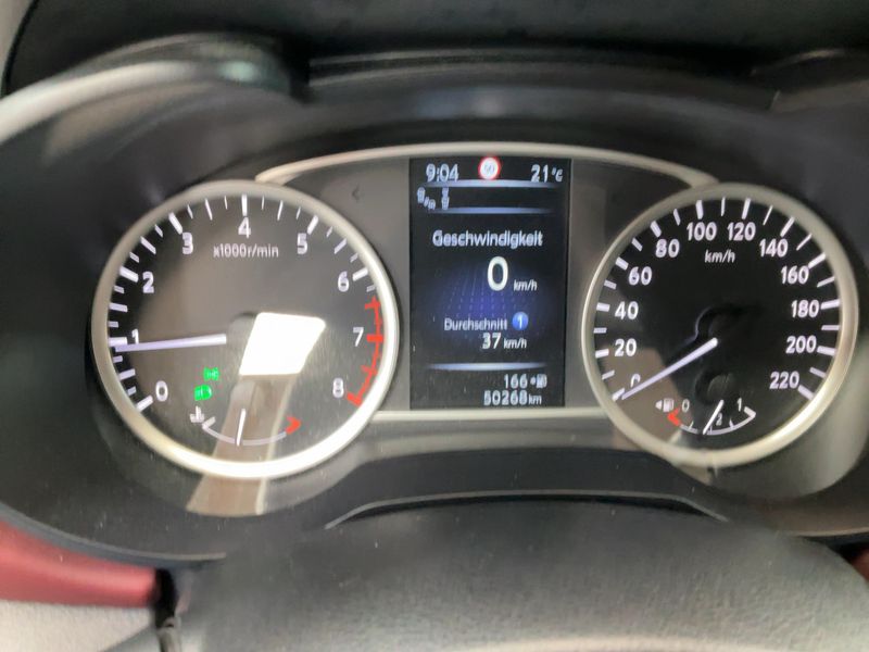 Nissan Micra 0.9 Tekna — zdjęcie 13