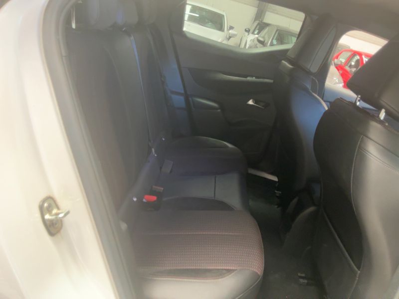 DS Automobiles DS3 Crossback 1.5 Blue-HDi Performance Line — zdjęcie 14