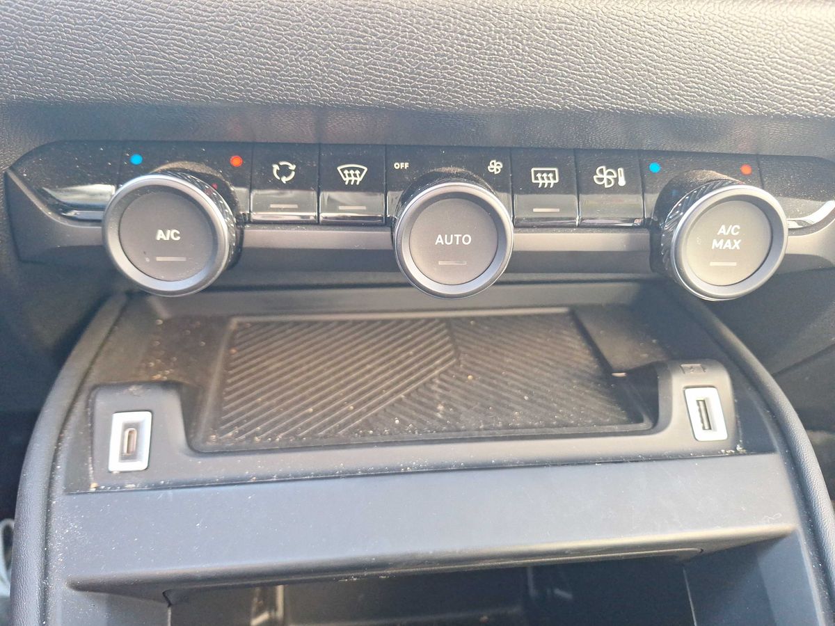 Citroen C4 2022 — photo 33