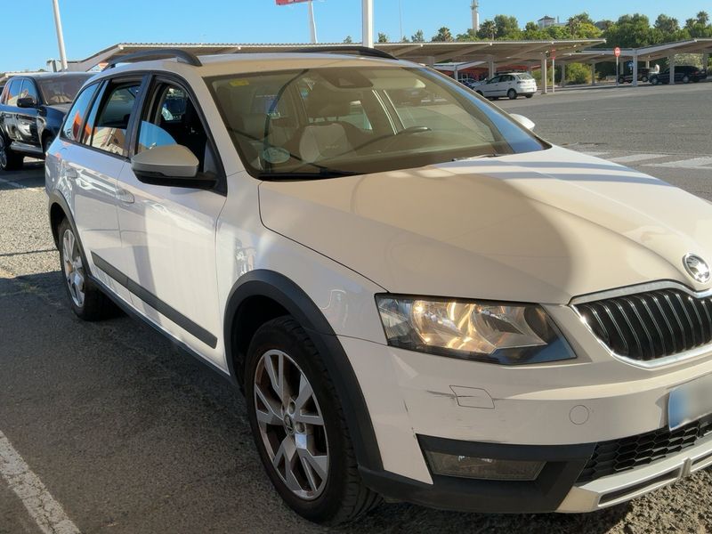 Skoda Octavia 2.0 TDI Scout 4x4 2015 – снимка 12