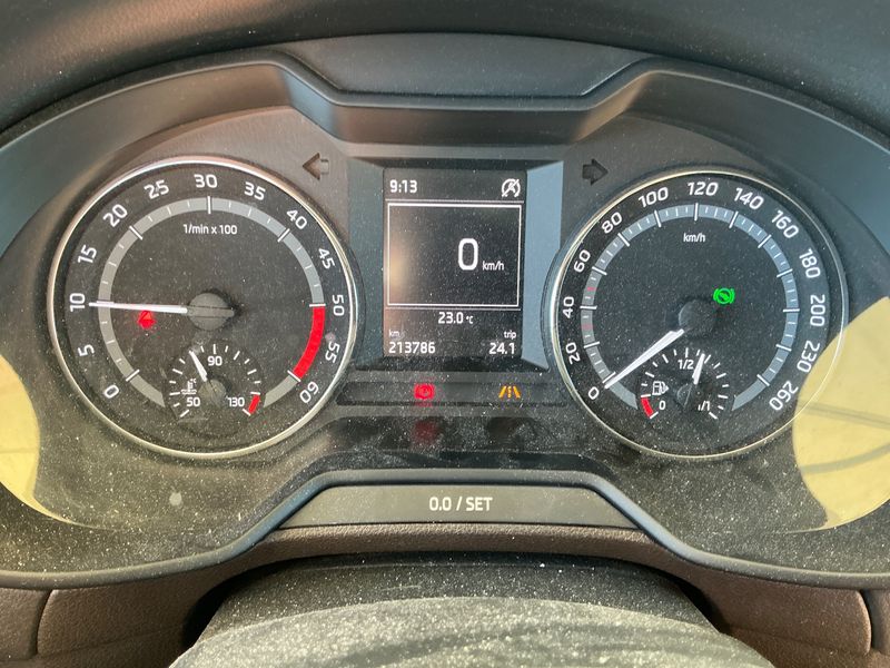 Skoda Octavia 2.0 TDI Scout 4x4 2015 – снимка 18