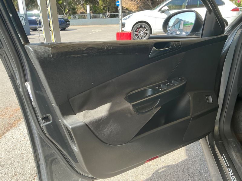 Volkswagen Passat 1.6 TDI Comfortline BlueMotion Tech 2010 – снимка 26