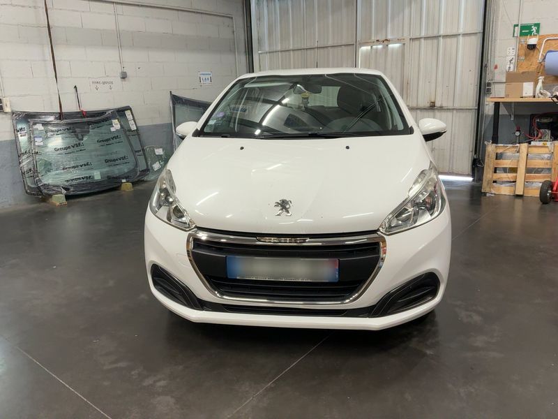 Peugeot 208 1.2 e-VTi Active 2017 – снимка 14
