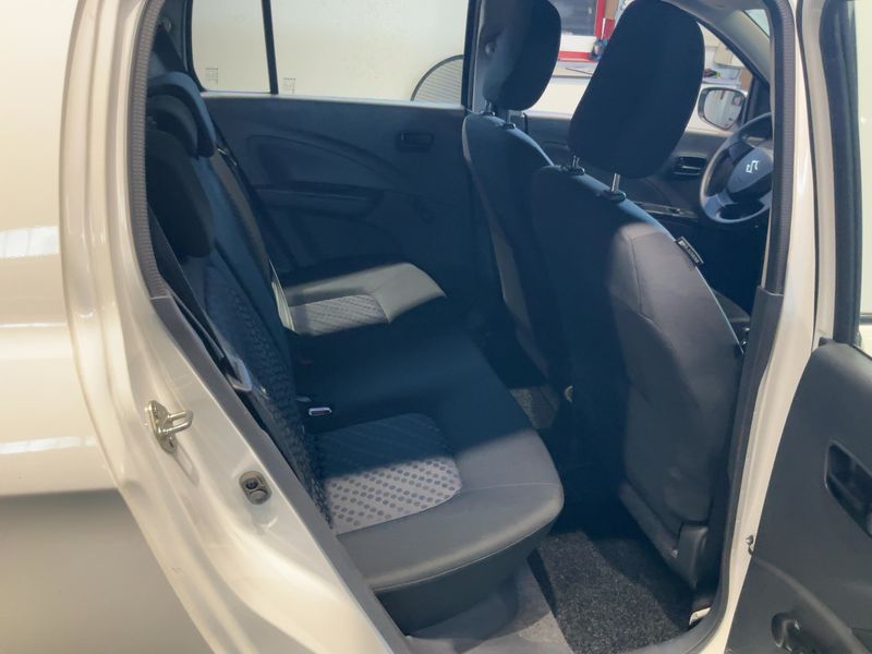 Suzuki Celerio 1.0 Club — zdjęcie 14